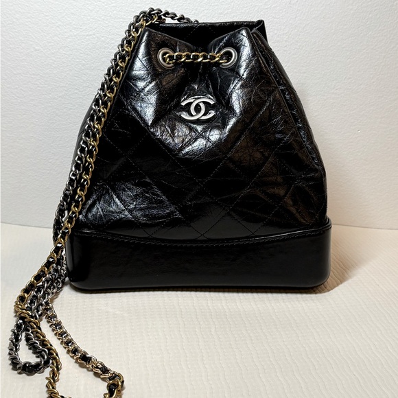 Chanel Gabrielle Backpack Quilted
Calfskin Small /black/pre owned - Picture 1 of 12